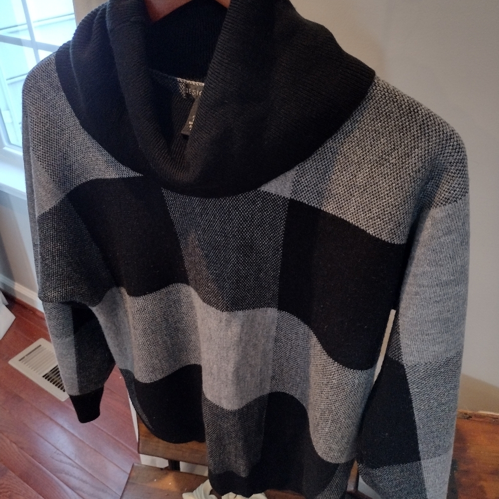 Sweater - Picture 3 of 3